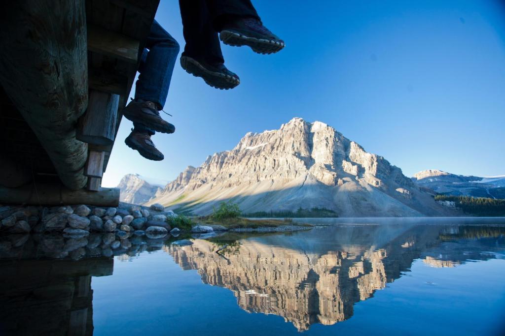 Num-Ti-Jah Lodge Lake Louise Exterior photo
